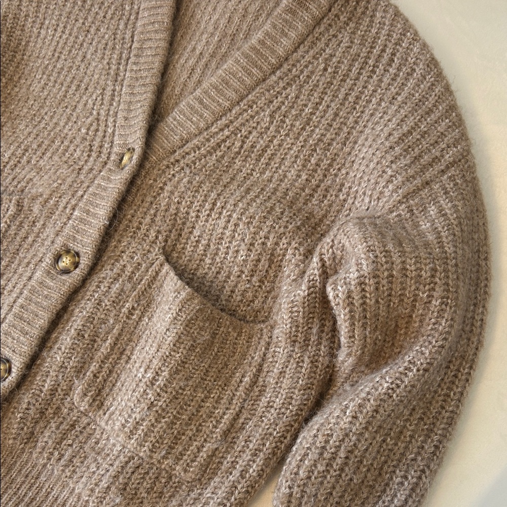 Zara Oversized Taupe Ribbed V-Neck Cardigan + Bonus separate Faux fur shawl - Picture 10 of 14